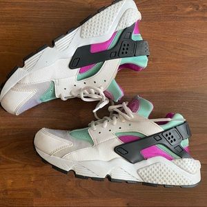 Nike Air Huarache sneakers - womens size 9.5